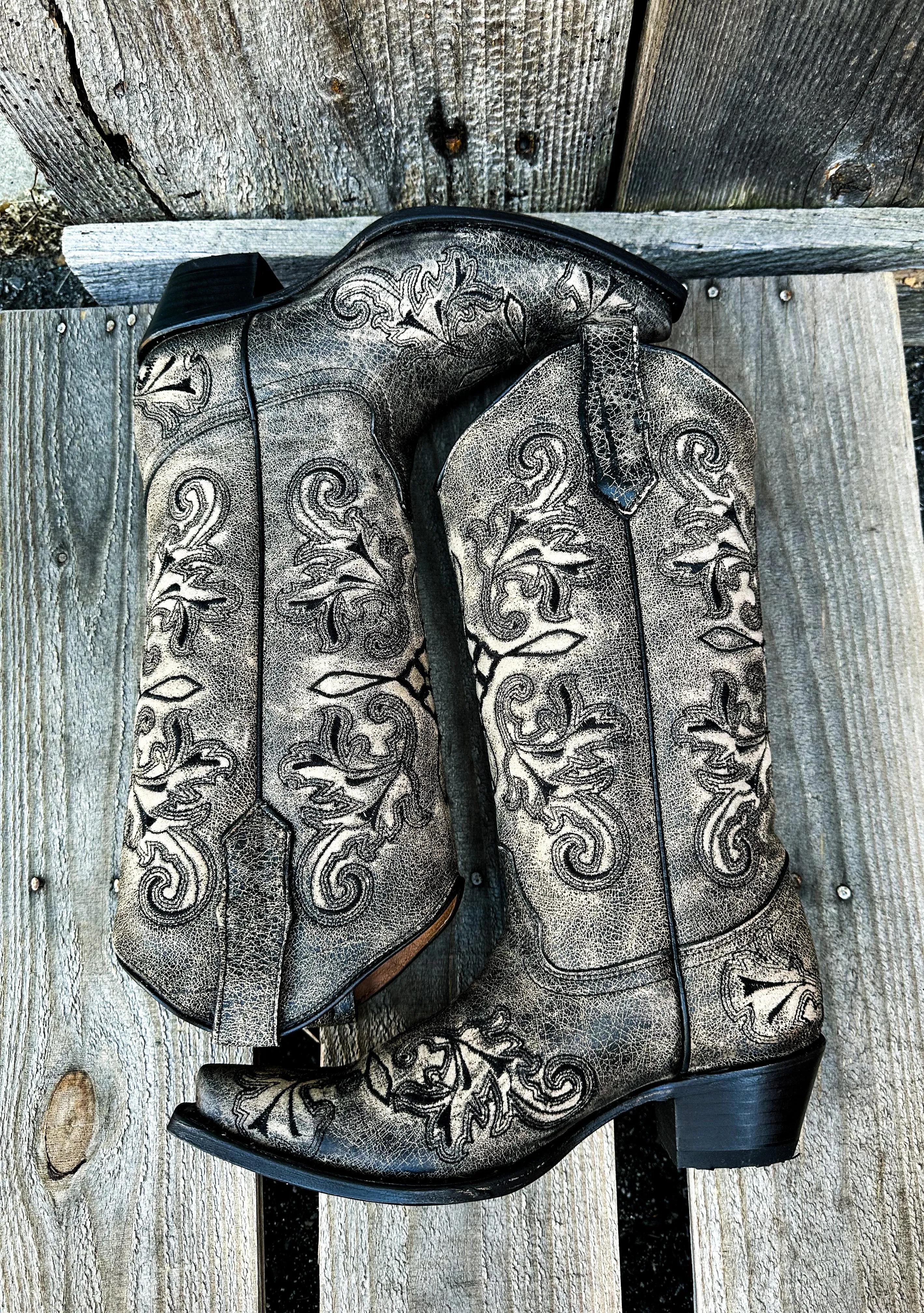 LD Distressed Bone Embroidery Circle G Boot