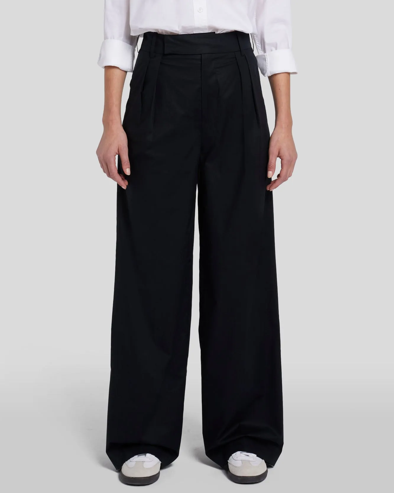 Pleated Poplin Trouser in Black