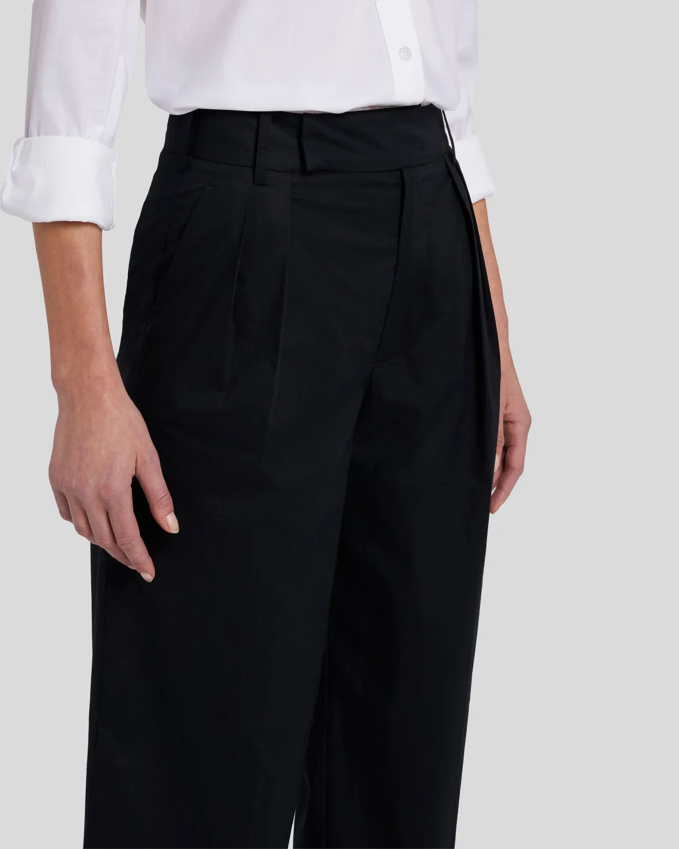 Pleated Poplin Trouser in Black